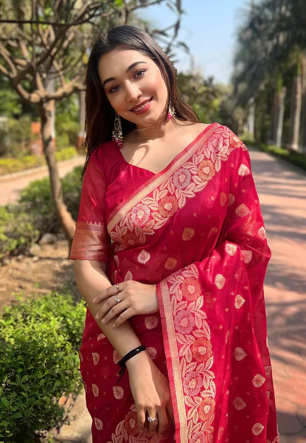 Pink_Art_Silk_Self_Design_Kanjivaram_Saree_With_Unstitched_Blouse_For_Women