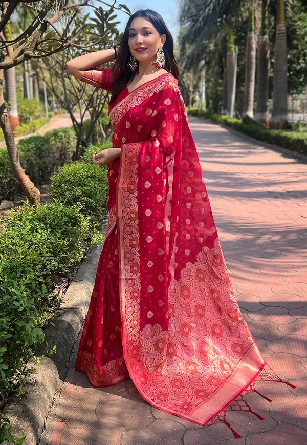 Pink_Art_Silk_Self_Design_Kanjivaram_Saree_With_Unstitched_Blouse_For_Women