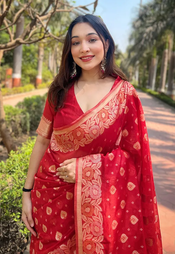 Red_Art_Silk_Self_Design_Kanjivaram_Saree_With_Unstitched_Blouse_For_Women