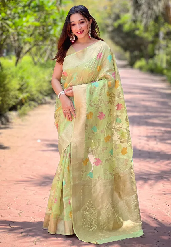 Green_Art_Silk_Self_Design_Kanjivaram_Saree_With_Unstitched_Blouse_For_Women