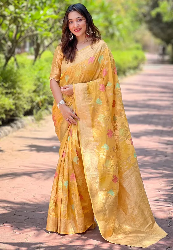 Yellow_Art_Silk_Self_Design_Kanjivaram_Saree_With_Unstitched_Blouse_For_Women