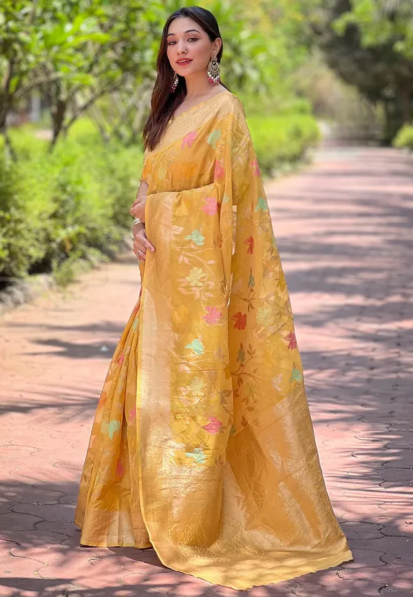 Yellow_Art_Silk_Self_Design_Kanjivaram_Saree_With_Unstitched_Blouse_For_Women