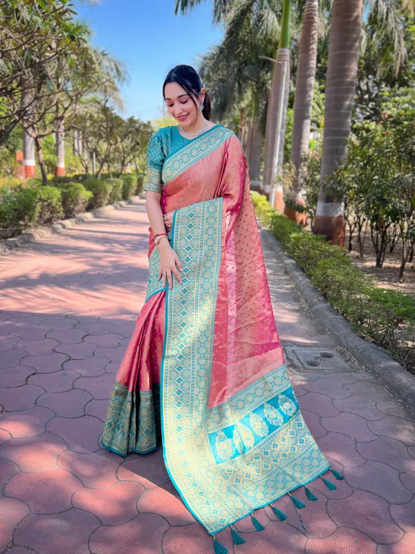 Pink_Art_Silk_Self_Design_Kanjivaram_Saree_With_Unstitched_Blouse_For_Women