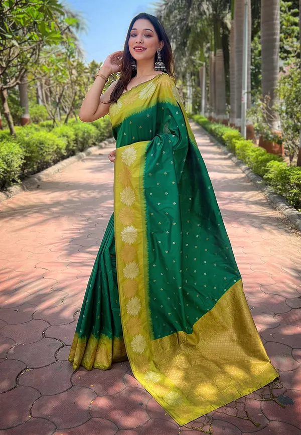 Green_Art_Silk_Self_Design_Kanjivaram_Saree_With_Unstitched_Blouse_For_Women