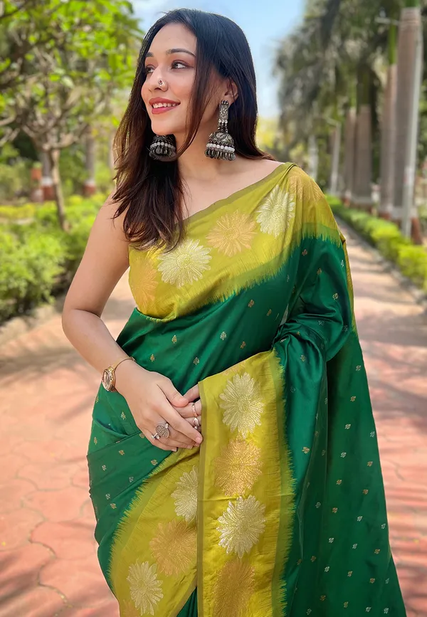 Green_Art_Silk_Self_Design_Kanjivaram_Saree_With_Unstitched_Blouse_For_Women