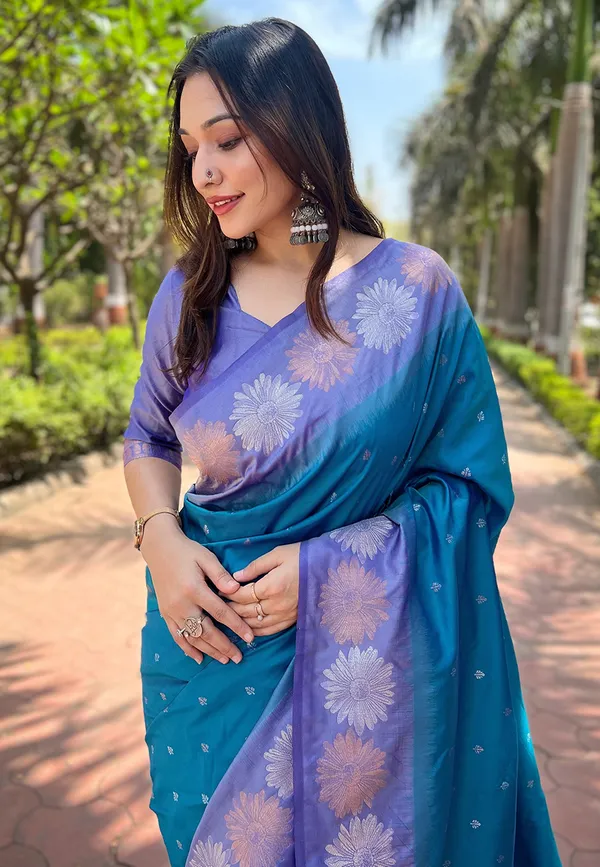 Green_Art_Silk_Self_Design_Kanjivaram_Saree_With_Unstitched_Blouse_For_Women