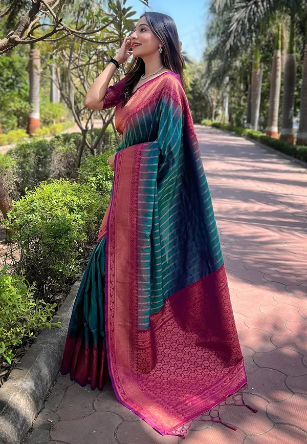 Green_Art_Silk_Self_Design_Kanjivaram_Saree_With_Unstitched_Blouse_For_Women
