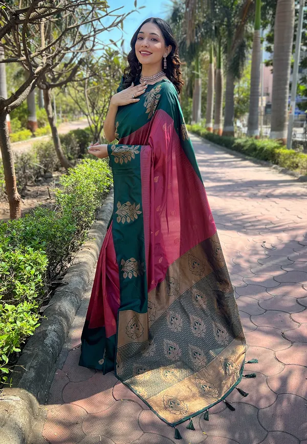 Pink_Art_Silk_Self_Design_Kanjivaram_Saree_With_Unstitched_Blouse_For_Women