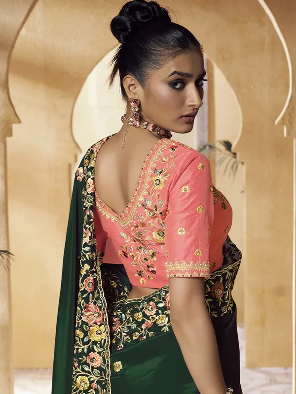 Green_Crepe_Embellished_Bollywood_Saree_With_Unstitched_Blouse_For_Women