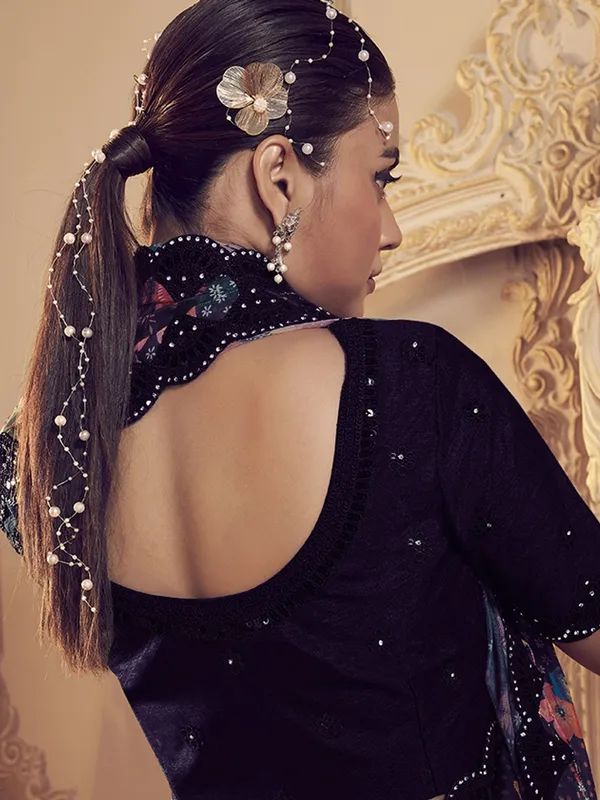 Maroon_Pure_Silk_Embellished_Bollywood_Saree_With_Unstitched_Blouse_For_Women