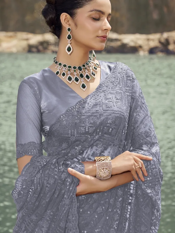 Grey_Net_Embellished_Bollywood_Saree_With_Unstitched_Blouse_For_Women