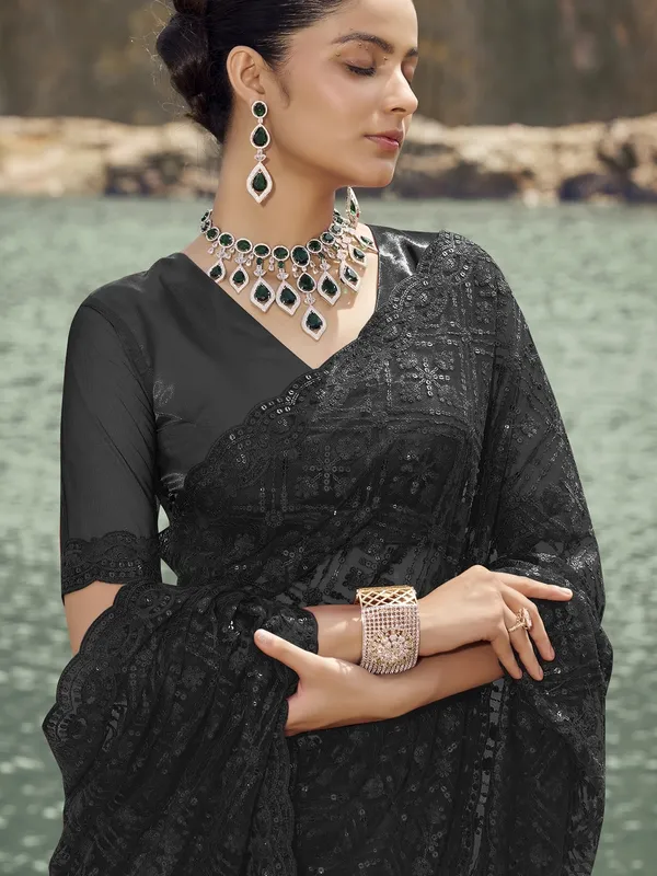 Black_Net_Embellished_Bollywood_Saree_With_Unstitched_Blouse_For_Women