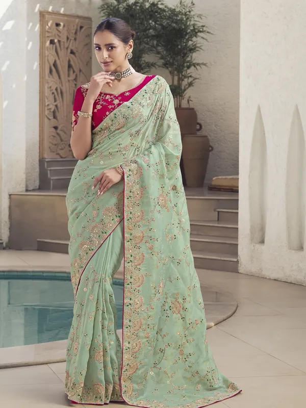 Green_Pure_Silk_Embellished_Bollywood_Saree_With_Unstitched_Blouse_For_Women