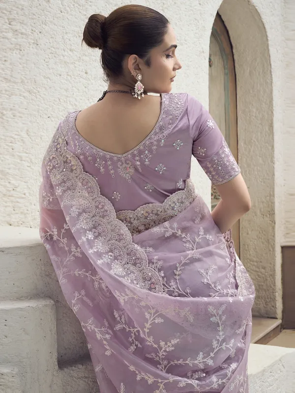 Purple_Net_Embellished_Bollywood_Saree_With_Unstitched_Blouse_For_Women