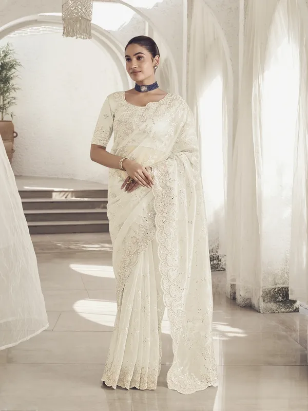 White_Net_Embellished_Bollywood_Saree_With_Unstitched_Blouse_For_Women