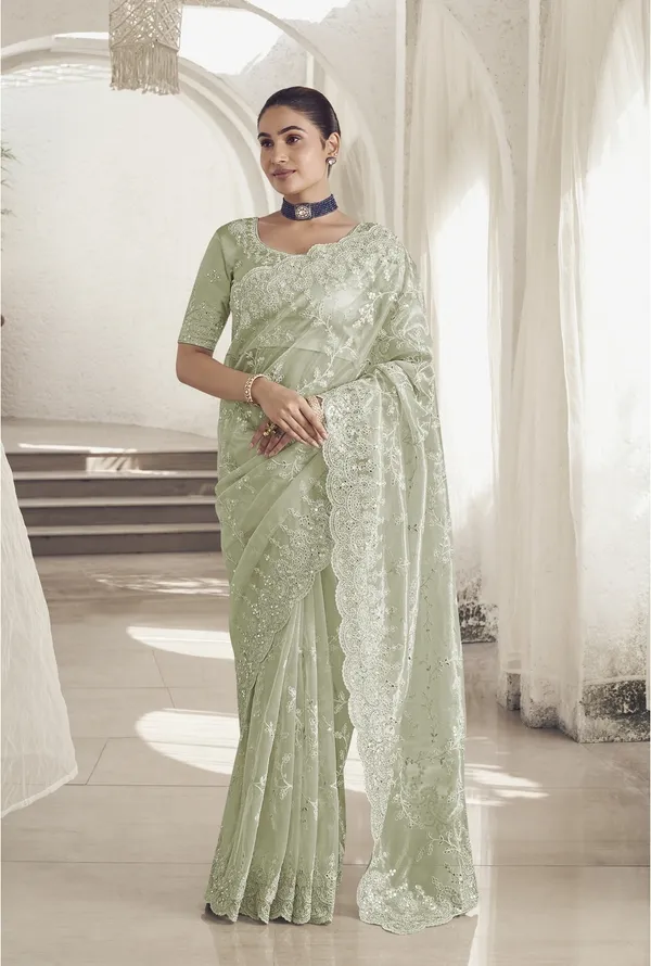 Green_Net_Embellished_Bollywood_Saree_With_Unstitched_Blouse_For_Women