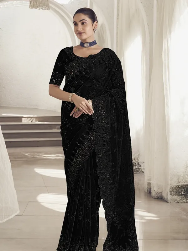 Black_Net_Embellished_Bollywood_Saree_With_Unstitched_Blouse_For_Women