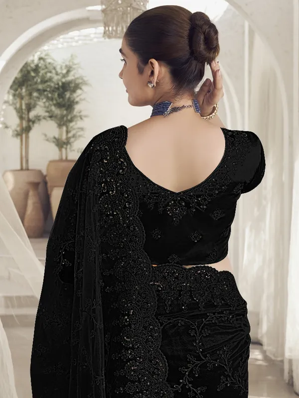 Black_Net_Embellished_Bollywood_Saree_With_Unstitched_Blouse_For_Women