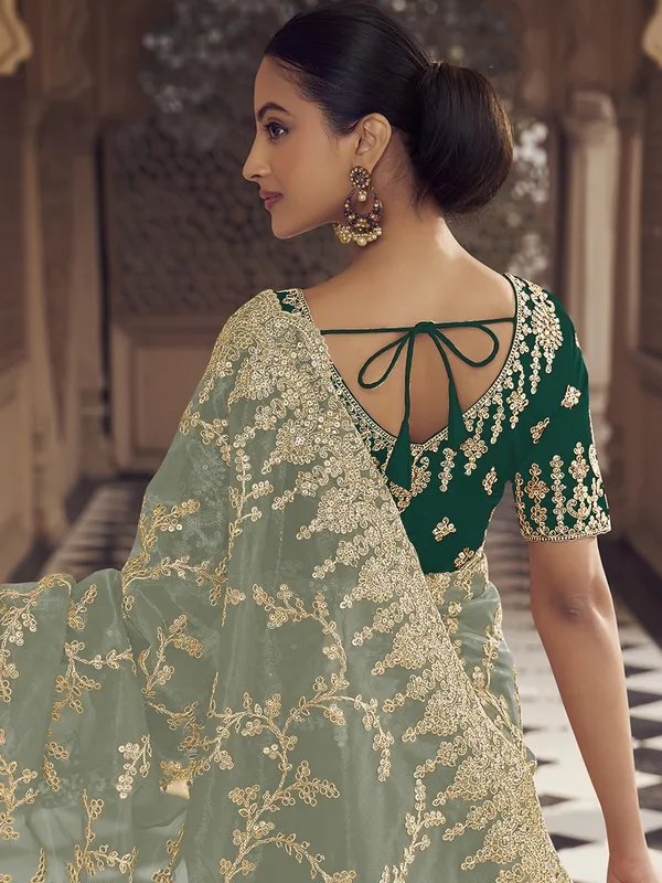 Blue_Net_Embellished_Bollywood_Saree_With_Unstitched_Blouse_For_Women