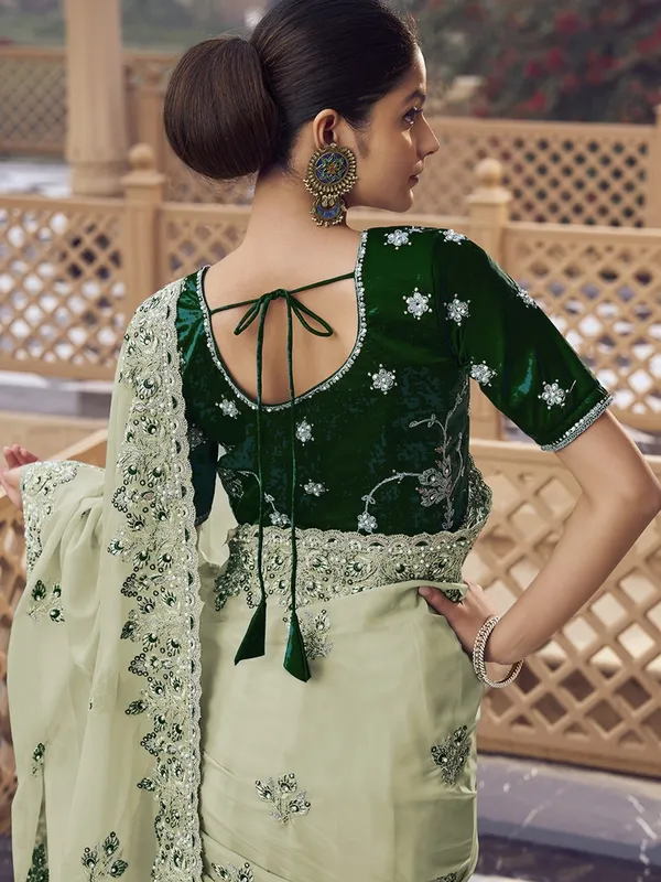 Green_Organza_Embellished_Bollywood_Saree_With_Unstitched_Blouse_For_Women