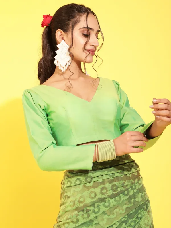 Suha_Womens_Fashion_Ethnic_Green_Color_Saree