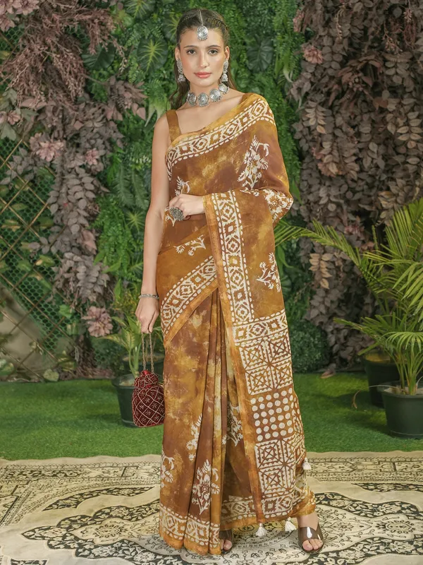 Suha_Womens_Fashion_Ethnic_Green_Color_Saree