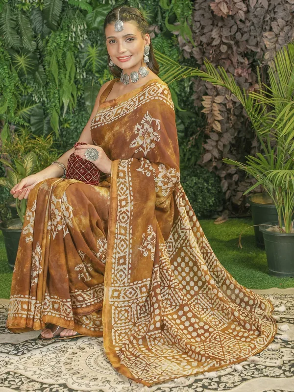 Suha_Womens_Fashion_Ethnic_Green_Color_Saree