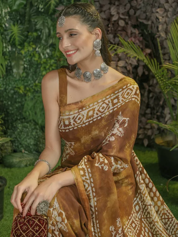 Suha_Womens_Fashion_Ethnic_Green_Color_Saree