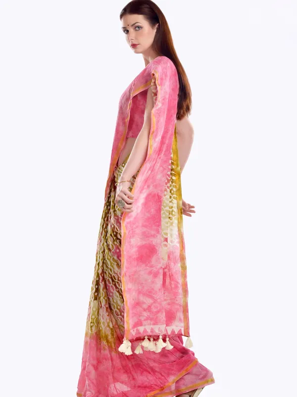 Suha_Womens_Fashion_Ethnic_Pink_Color_Saree