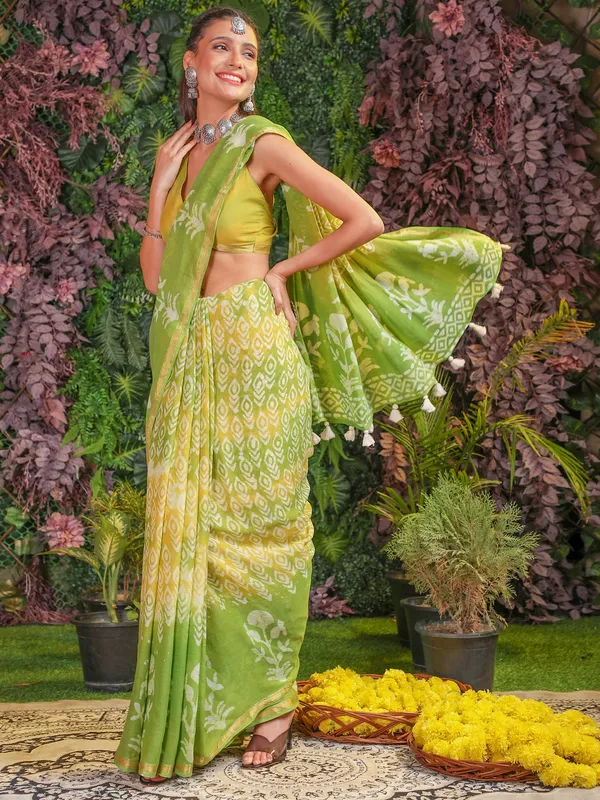 Suha_Womens_Fashion_Ethnic_Green_Color_Saree