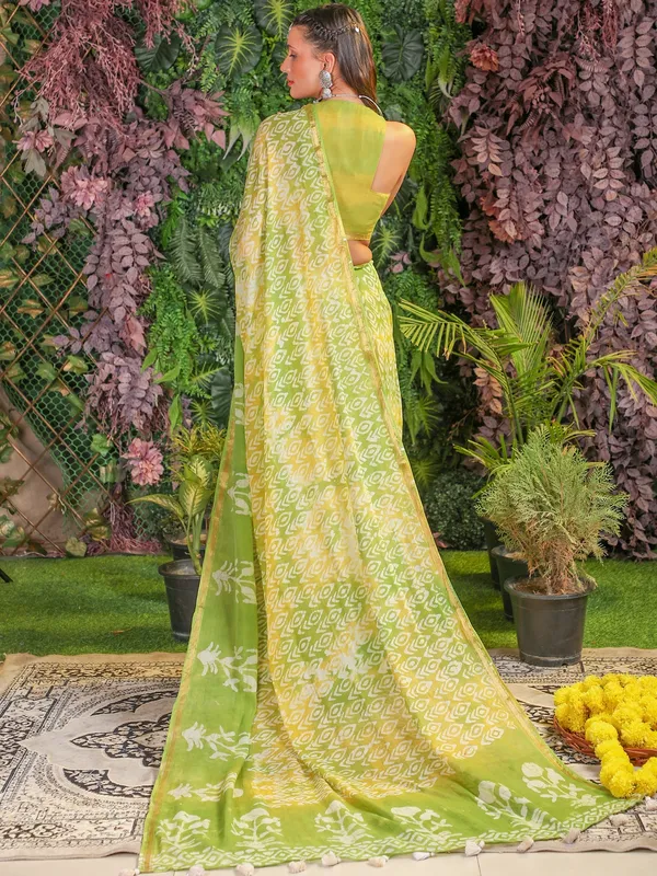 Suha_Womens_Fashion_Ethnic_Green_Color_Saree