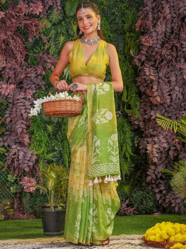 Suha_Womens_Fashion_Ethnic_Green_Color_Saree