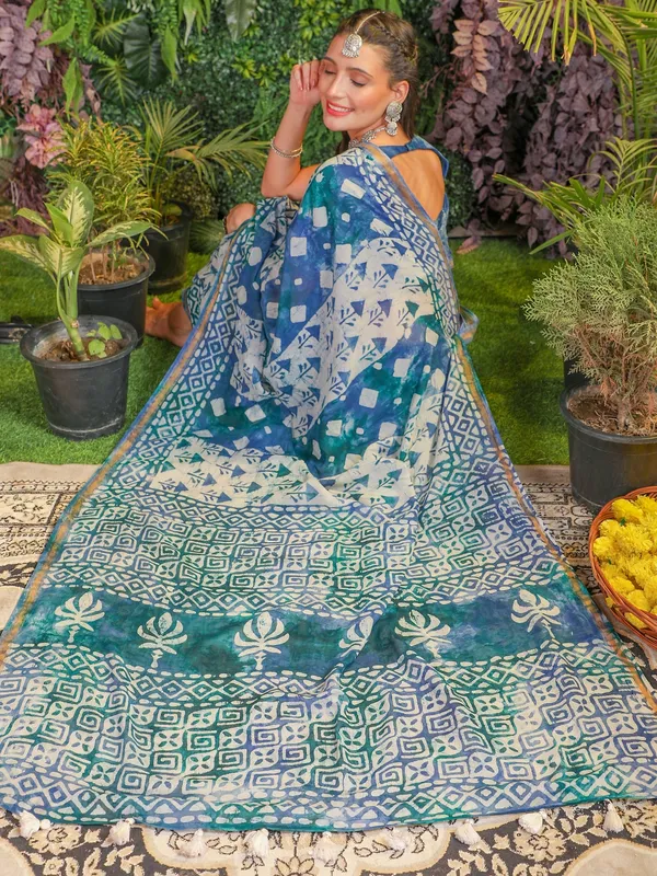 Suha_Womens_Fashion_Ethnic_Blue_Color_Saree