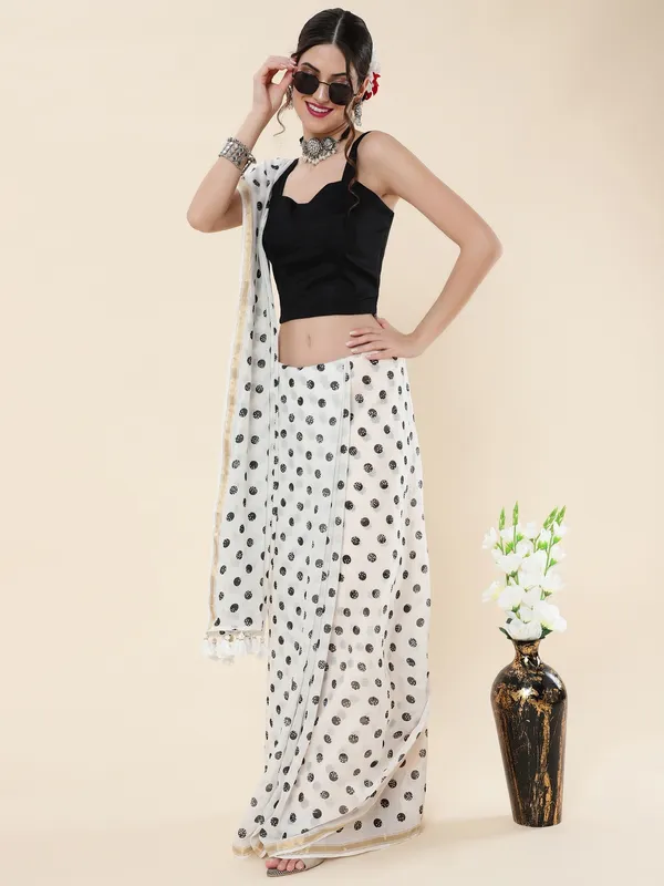 Suha_Womens_Fashion_Ethnic_White_Color_Saree