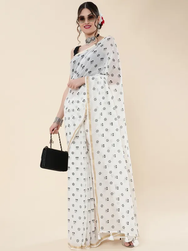 Suha_Womens_Fashion_Ethnic_White_Color_Saree