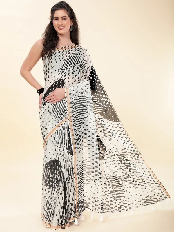 Suha_Womens_Fashion_Ethnic_Black_&_White_Color_Saree
