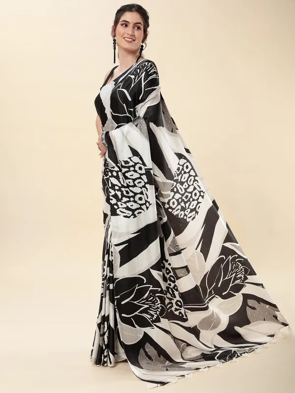 Suha_Womens_Fashion_Ethnic_Black_&_White_Color_Saree
