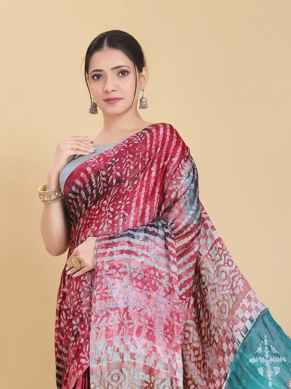 Suha_Womens_Fashion_Ethnic_Red_Color_Saree