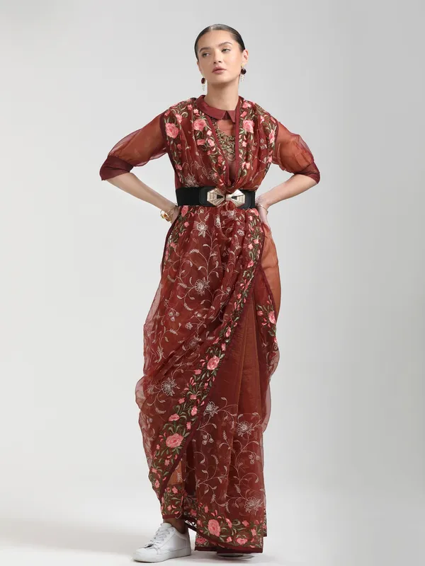 Suha_Womens_Fashion_Ethnic_Maroon_Color_Saree