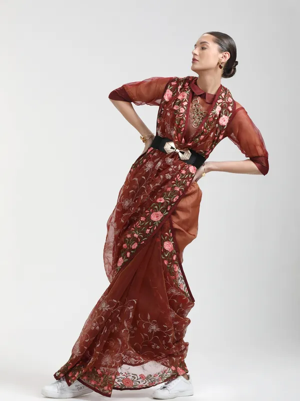 Suha_Womens_Fashion_Ethnic_Maroon_Color_Saree