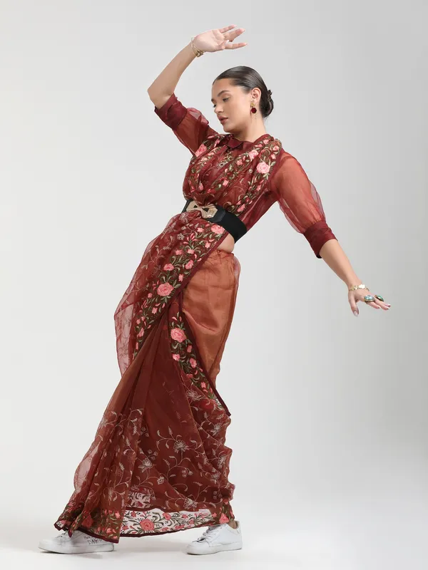 Suha_Womens_Fashion_Ethnic_Maroon_Color_Saree