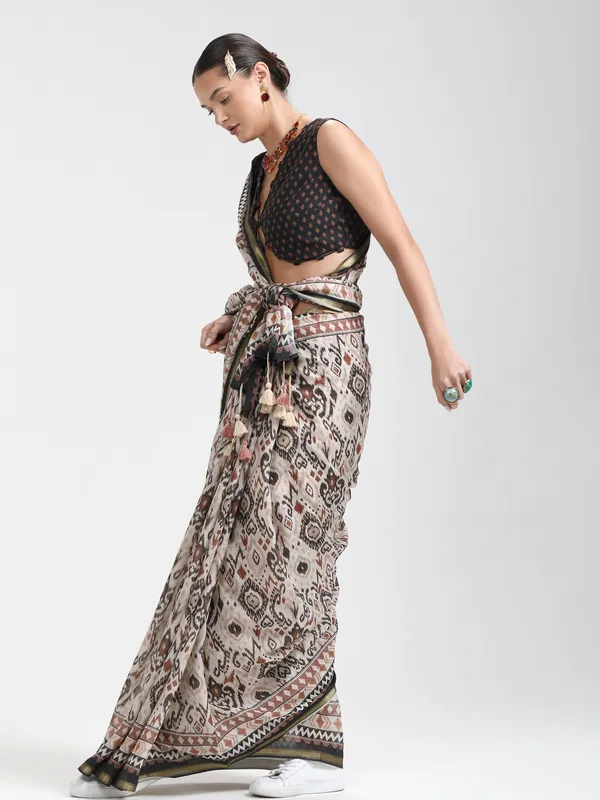 Suha_Womens_Fashion_Ethnic_Beige_Color_Saree