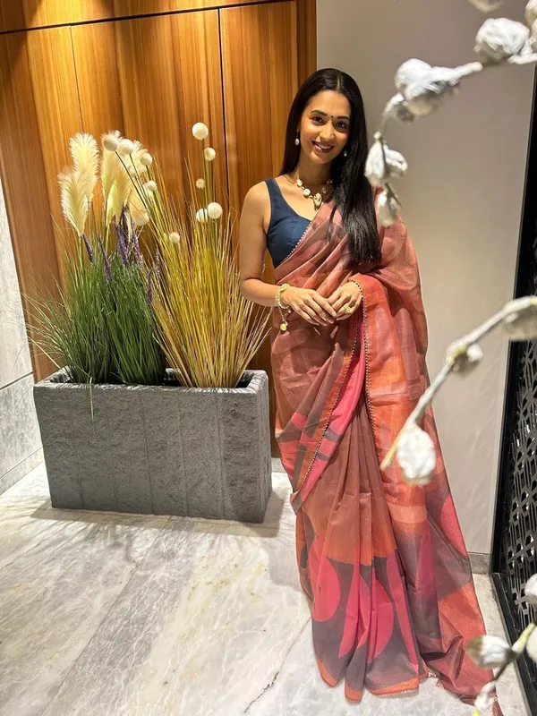 Suha_Womens_Fashion_Ethnic_Pink_Color_Saree