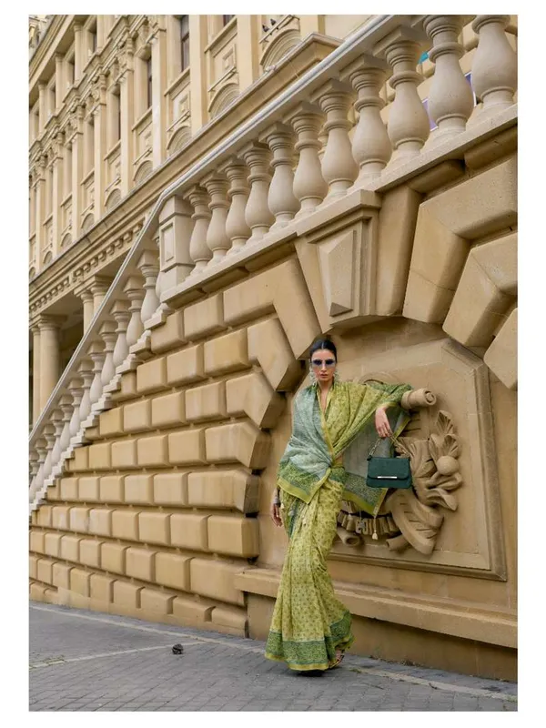 Suha_Womens_Fashion_Ethnic_Green_Color_Saree
