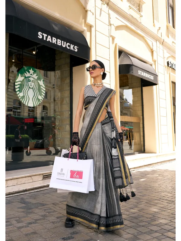 Suha_Womens_Fashion_Ethnic_Black_&_White_Color_Saree