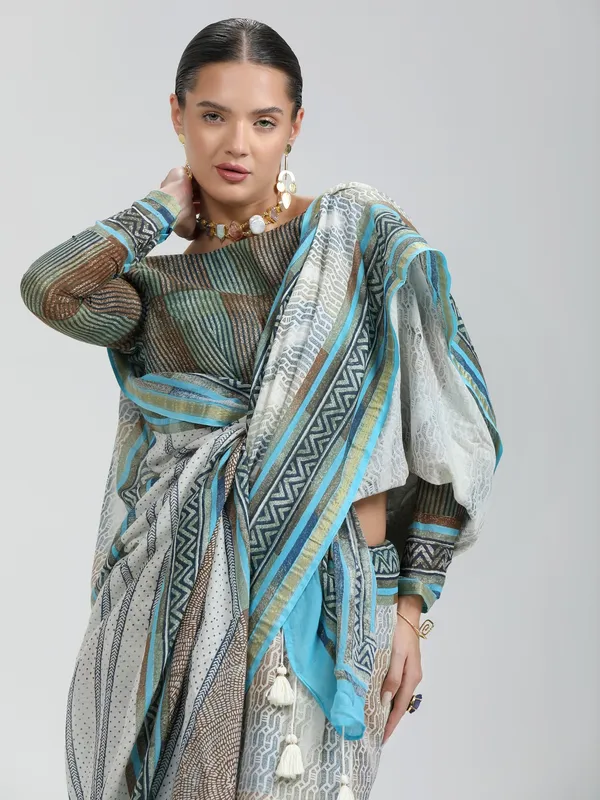 Suha_Womens_Fashion_Ethnic_Grey_Color_Saree