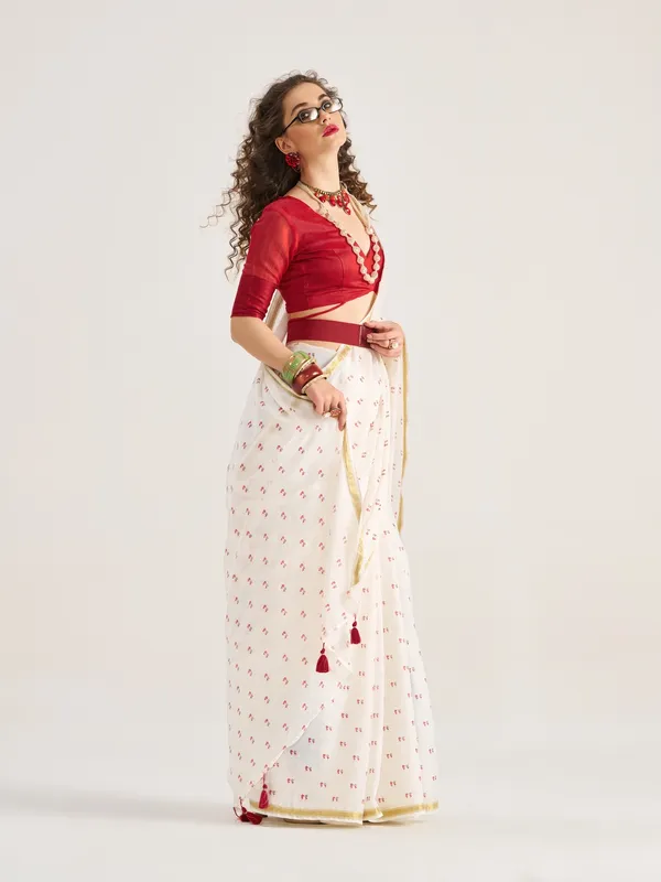 Suha_Womens_Fashion_Ethnic_White_Color_Saree