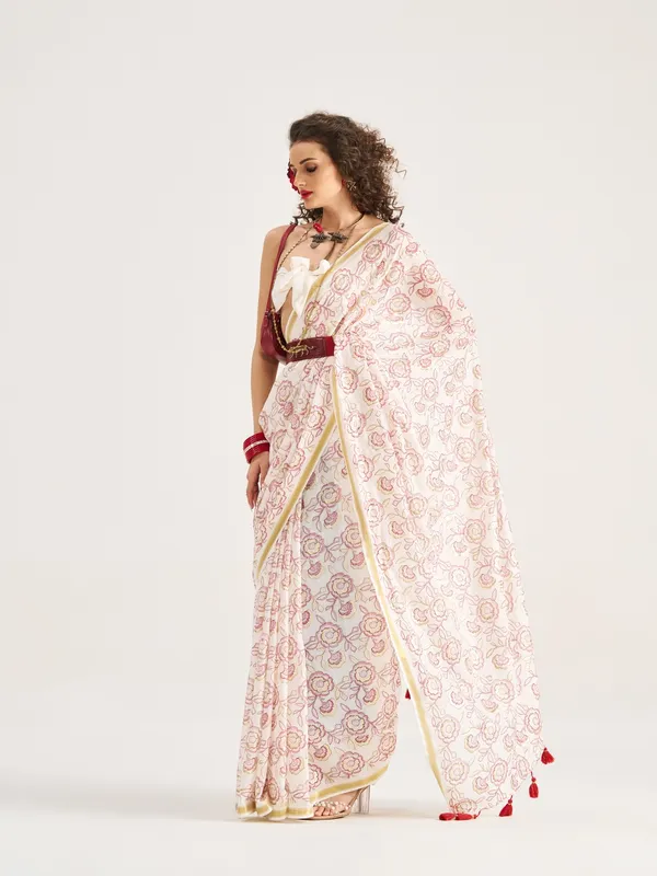 Suha_Womens_Fashion_Ethnic_White_Color_Saree