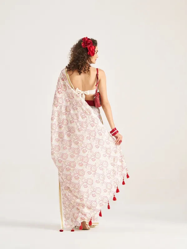 Suha_Womens_Fashion_Ethnic_White_Color_Saree