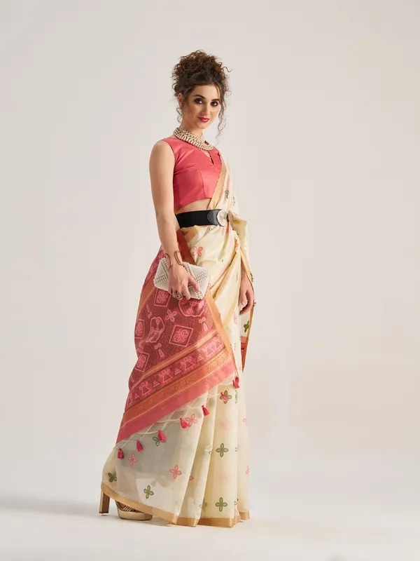 Suha_Womens_Fashion_Ethnic_Peach_Color_Saree